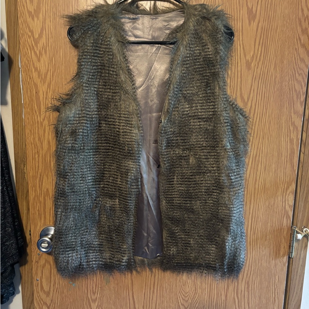 Faux Fur Vest in Gray